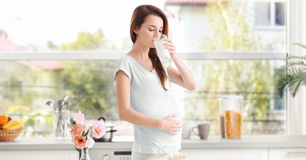 “Nguyên tắc vàng” khi chọn sữa cho bà bầu 3 tháng đầu 